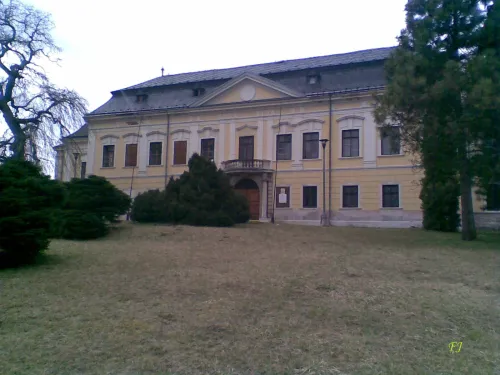 Zámek Žádlovice