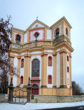 Kostel Nalezení svatého Kříže v Dubé