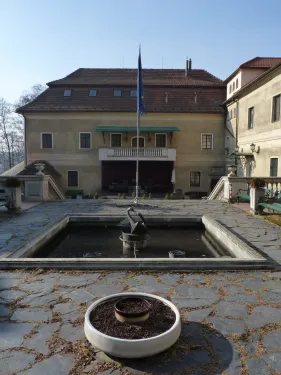 Porubský zámek