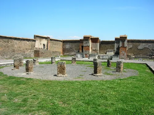 Macellum v Pompejích