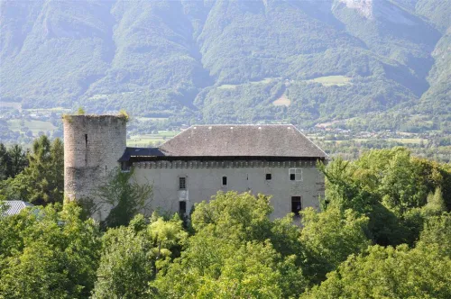 Hrad Sainte-Hélène-sur-Isère