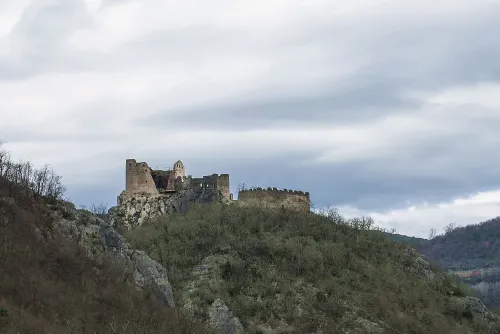 Ruinas del castillo de Pietrapelosa