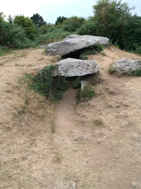 Dolmen Graniol v Arzonu