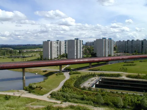 Most metra přes údolí Prokopského potoka