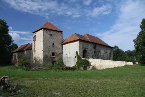 Horní tvrz Kestřany