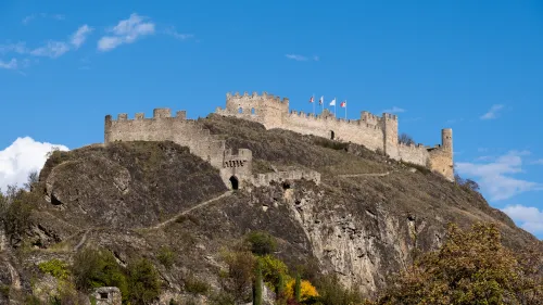 Ruines du château de Tourbillon