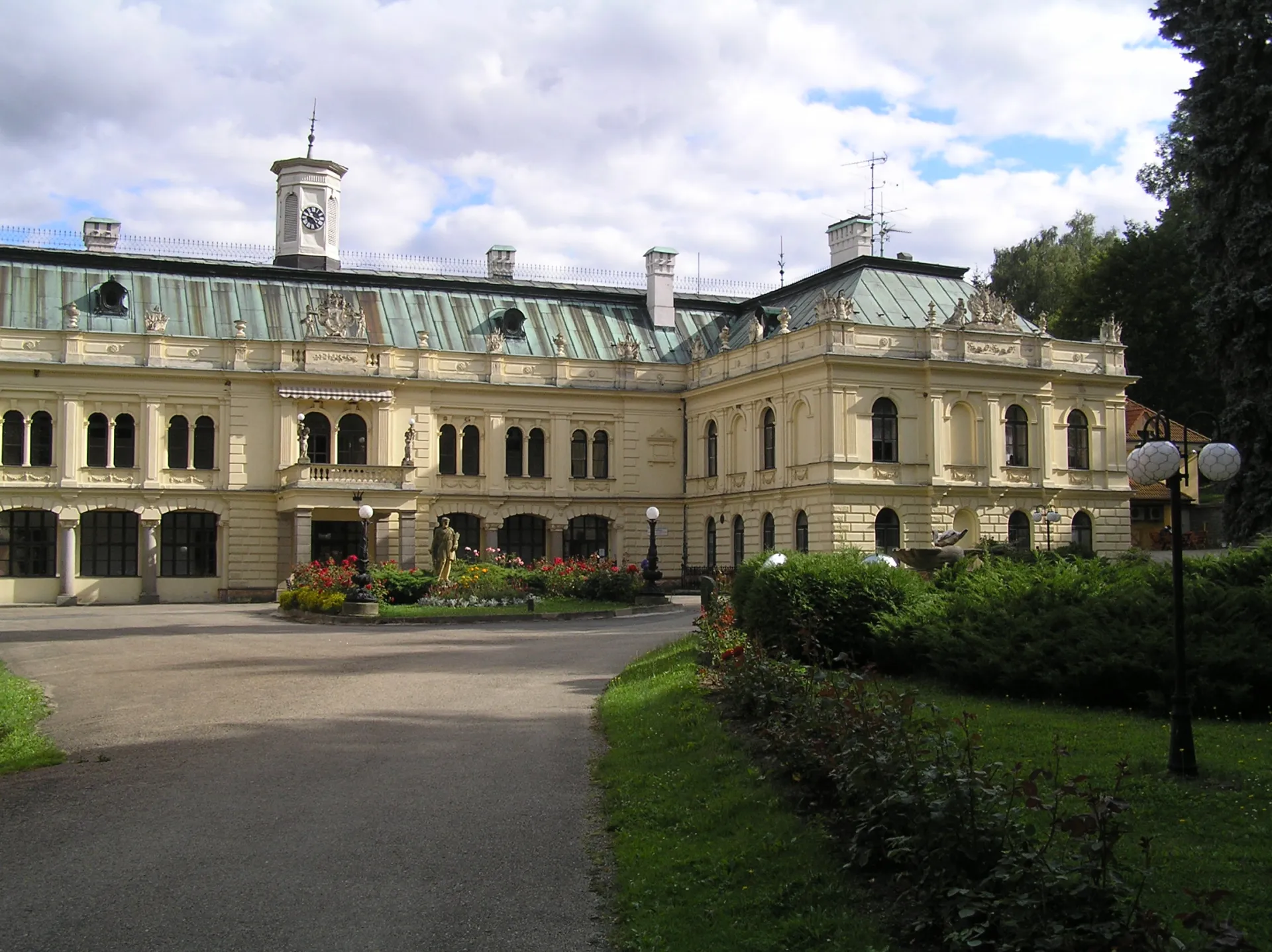 Zámek Odlochovice