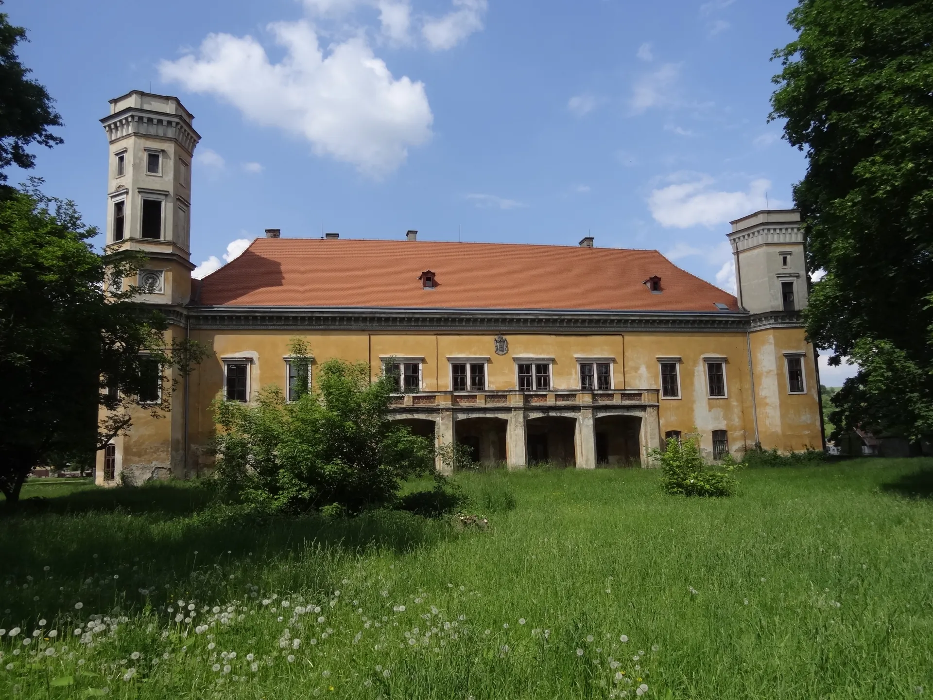 Zámek Dolní Beřkovice