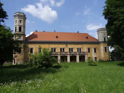 Zámek Dolní Beřkovice