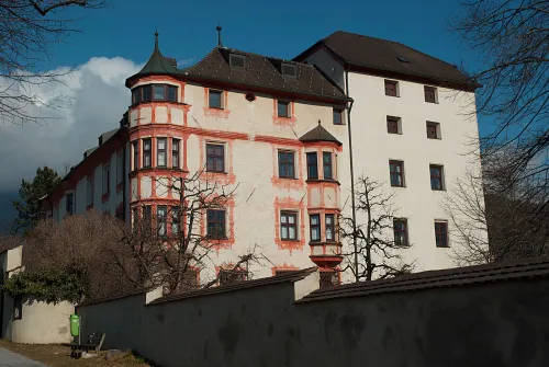 Sídlo Schneeburg
